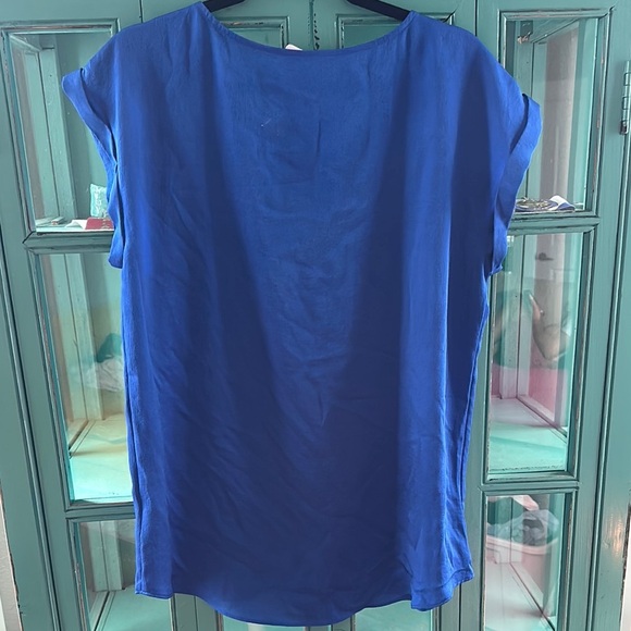 Elegant Blue Silky Crisscross Blouse - Picture 5 of 6